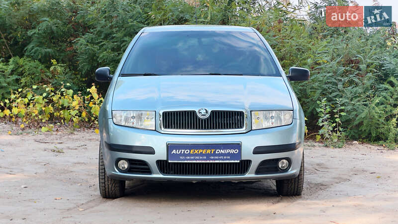 Хетчбек Skoda Fabia 2005 в Дніпрі