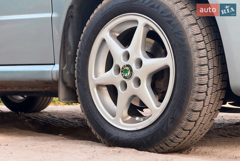 Хетчбек Skoda Fabia 2005 в Дніпрі