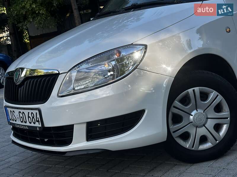 Хэтчбек Skoda Fabia 2011 в Дрогобыче
