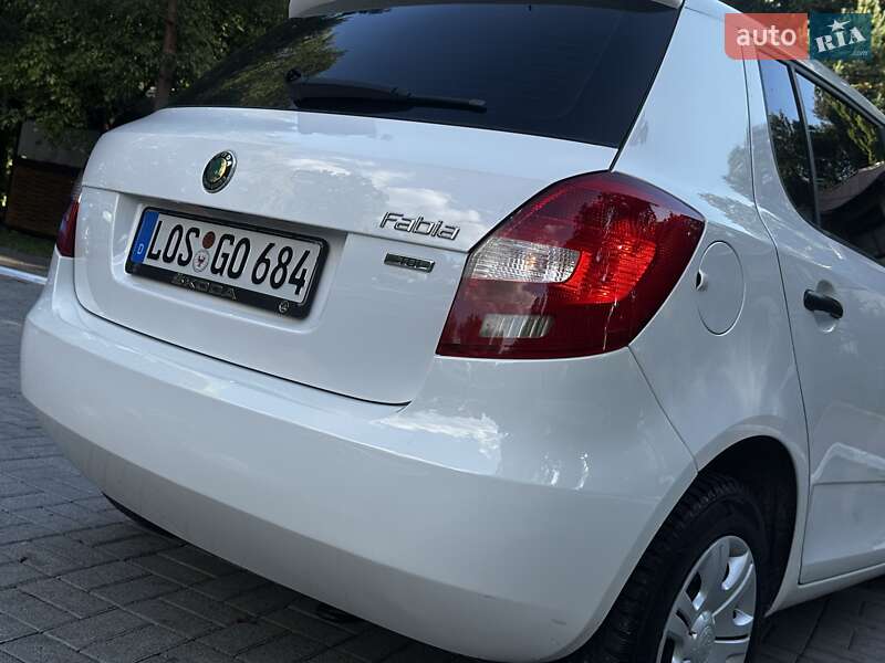 Хэтчбек Skoda Fabia 2011 в Дрогобыче