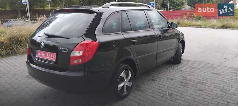 Универсал Skoda Fabia 2010 в Луцке