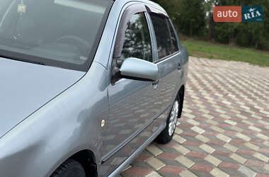 Седан Skoda Fabia 2003 в 
