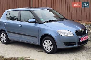 Хэтчбек Skoda Fabia 2008 в 