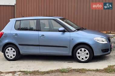 Хэтчбек Skoda Fabia 2008 в 