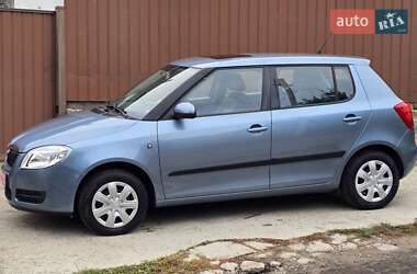 Хэтчбек Skoda Fabia 2008 в 