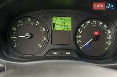 Хэтчбек Skoda Fabia 2011 в 