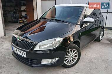 Хэтчбек Skoda Fabia 2011 в 
