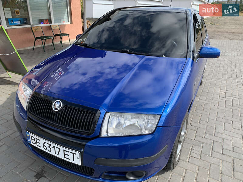 Хэтчбек Skoda Fabia 2004 в Николаеве