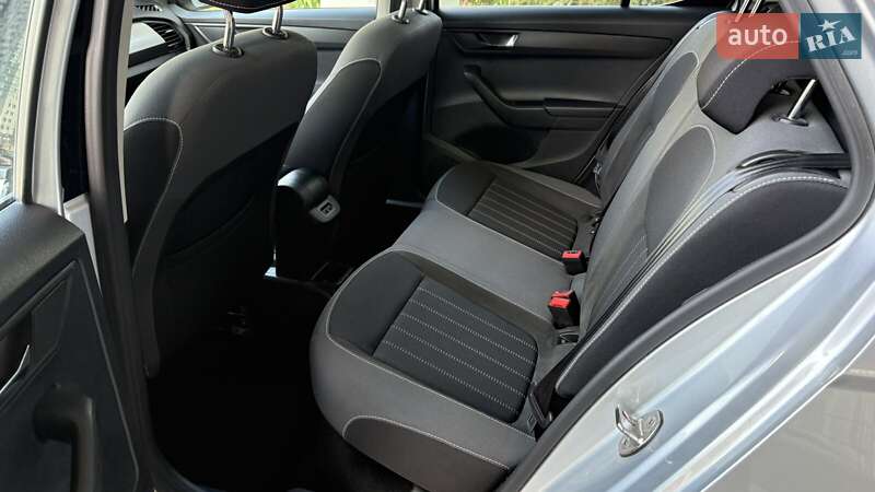 Хэтчбек Skoda Fabia 2020 в Киеве