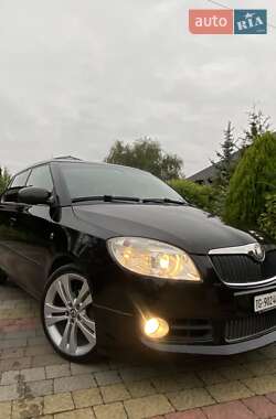 Хэтчбек Skoda Fabia 2009 в 