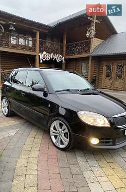 Хэтчбек Skoda Fabia 2009 в 