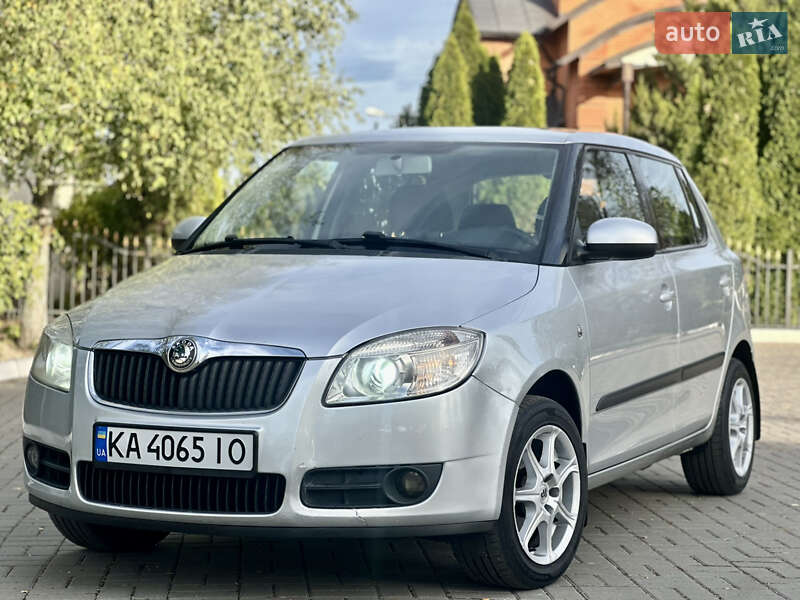 Хэтчбек Skoda Fabia 2007 в 