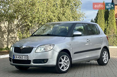 Хэтчбек Skoda Fabia 2007 в 