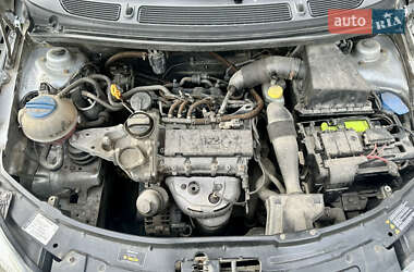 Хэтчбек Skoda Fabia 2007 в 