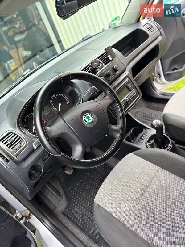 Хетчбек Skoda Fabia 2008 в Чернівцях фото 13 Хетчбек Skoda Fabia 2008 в Чернівцях