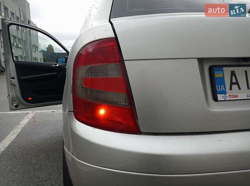 Хэтчбек Skoda Fabia 2005 в Киеве