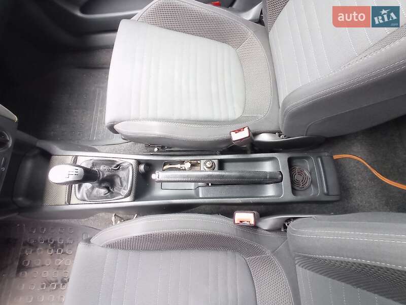 Хэтчбек Skoda Fabia 2005 в Киеве