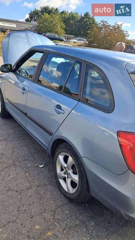 Универсал Skoda Fabia 2010 в Полтаве