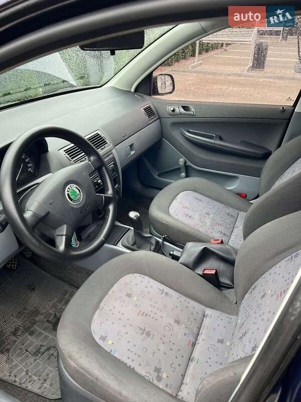 Хетчбек Skoda Fabia 2003 в Звягелі