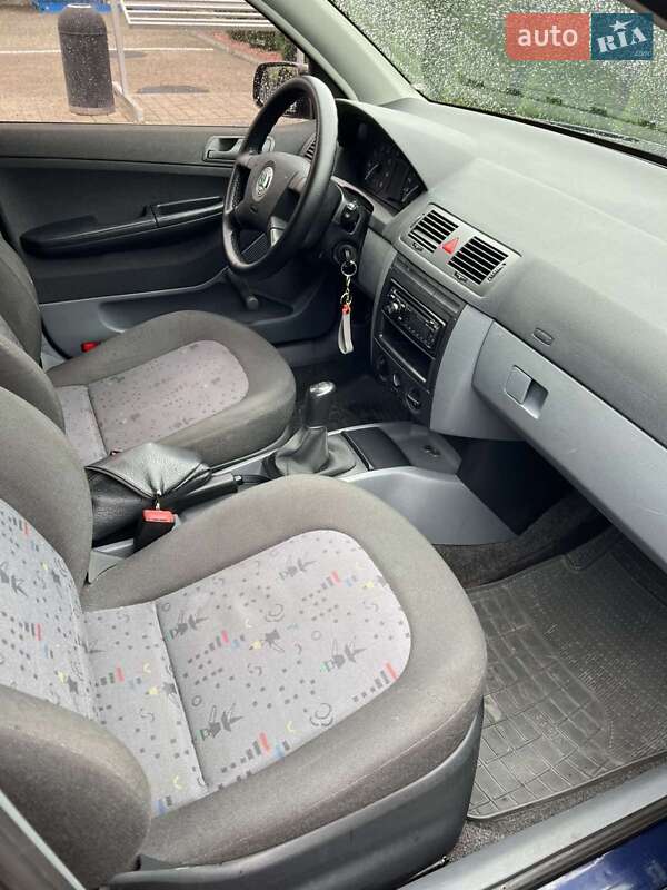 Хетчбек Skoda Fabia 2003 в Звягелі
