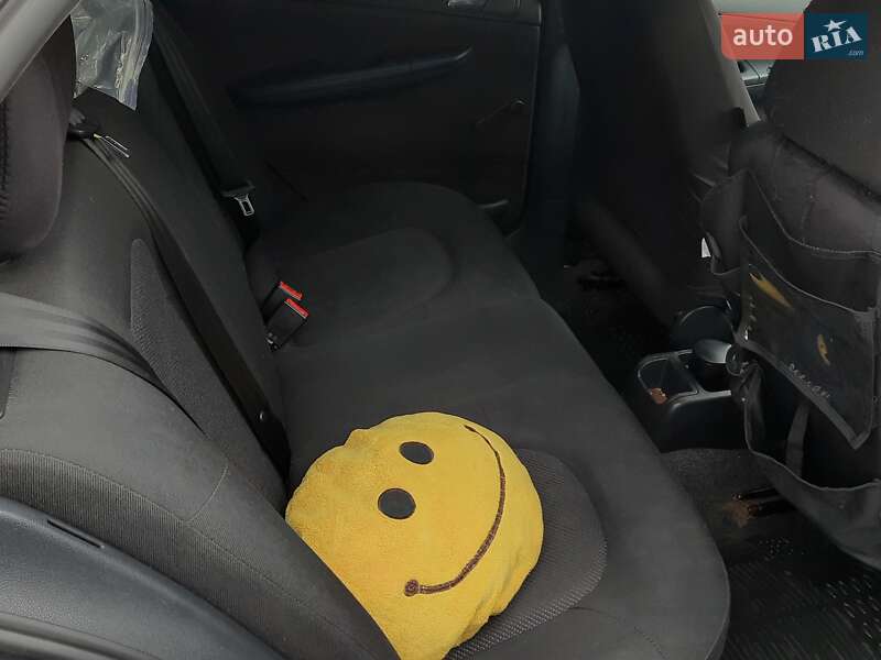 Хэтчбек Skoda Fabia 2007 в Киеве