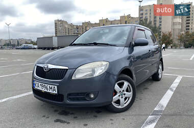 Хэтчбек Skoda Fabia 2007 в Киеве