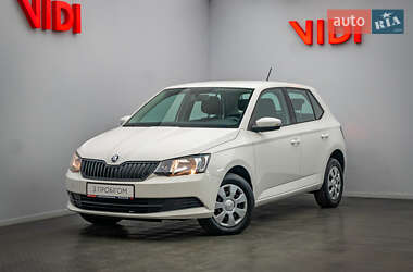 Хэтчбек Skoda Fabia 2018 в Киеве