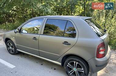 Хэтчбек Skoda Fabia 2003 в Коцюбинском