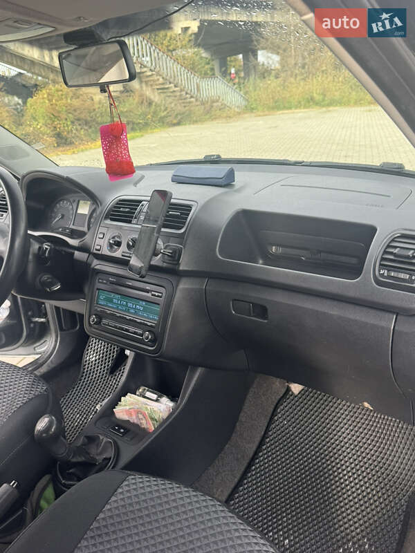 Универсал Skoda Fabia 2011 в Дрогобыче