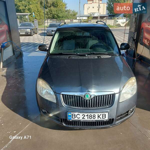 Універсал Skoda Fabia 2009 в Львові