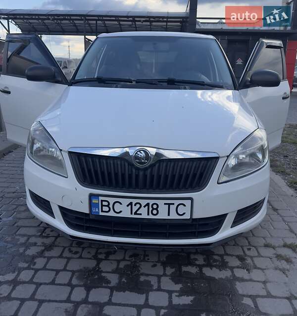 Хэтчбек Skoda Fabia 2014 в Рава-Русской фото 4 Хэтчбек Skoda Fabia 2014 в Рава-Русской