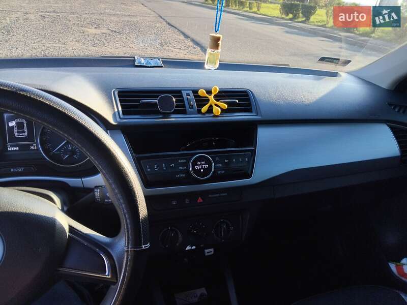 Універсал Skoda Fabia 2015 в Ужгороді