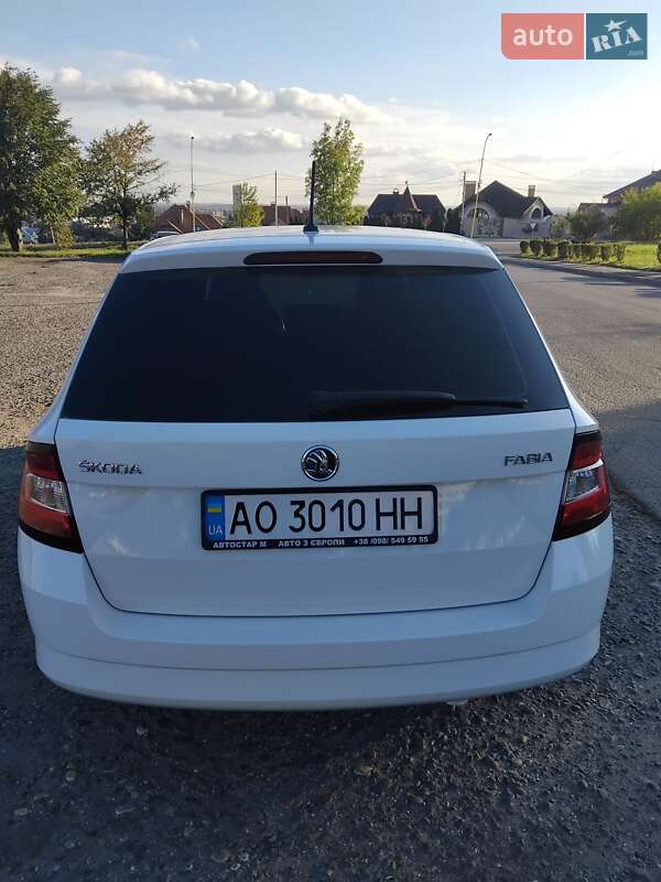 Універсал Skoda Fabia 2015 в Ужгороді
