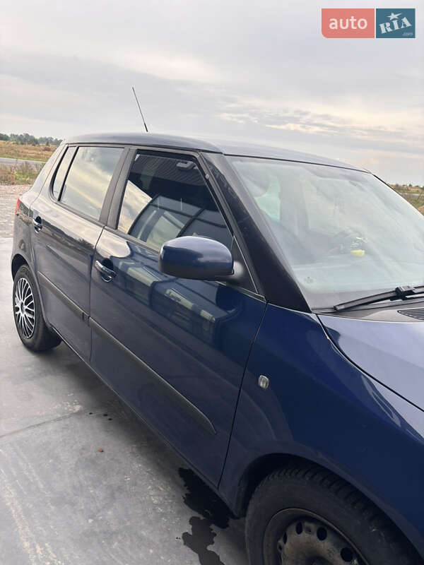 Хэтчбек Skoda Fabia 2012 в Костополе