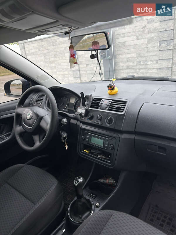 Хэтчбек Skoda Fabia 2012 в Костополе