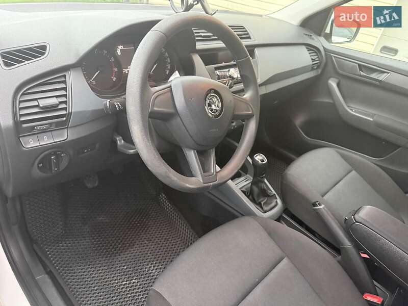 Хэтчбек Skoda Fabia 2017 в Киеве
