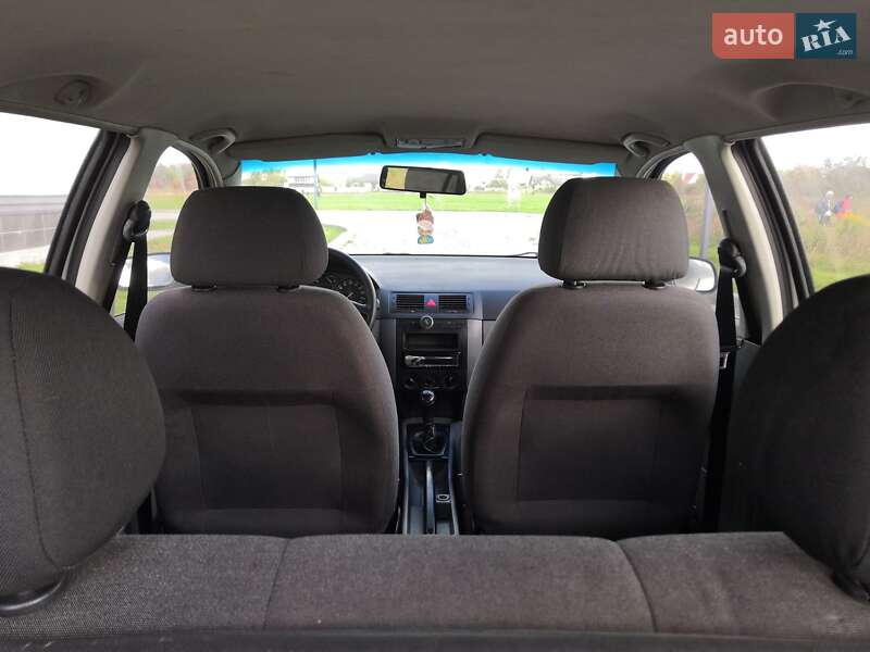 Універсал Skoda Fabia 2002 в Здолбуніві