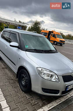 Хэтчбек Skoda Fabia 2009 в Кривом Роге