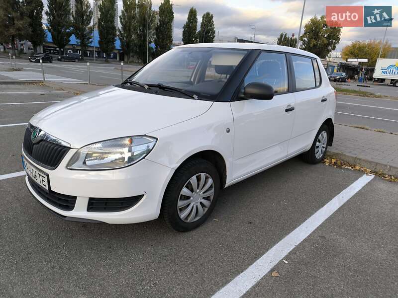 Хэтчбек Skoda Fabia 2012 в Киеве