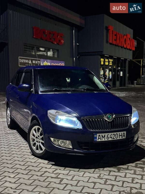 Skoda Fabia 2011 Skoda Fabia 2011