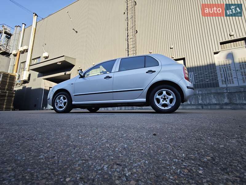 Хетчбек Skoda Fabia 2001 в Києві