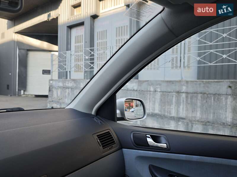 Хетчбек Skoda Fabia 2001 в Києві
