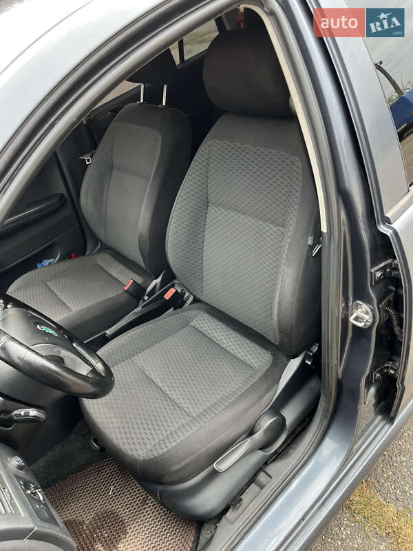 Хетчбек Skoda Fabia 2007 в Кривому Розі фото 5 Хетчбек Skoda Fabia 2007 в Кривому Розі
