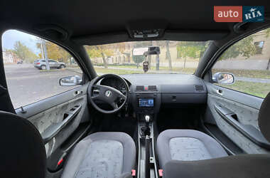 Седан Skoda Fabia 2002 в 