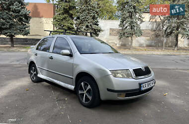 Седан Skoda Fabia 2002 в 