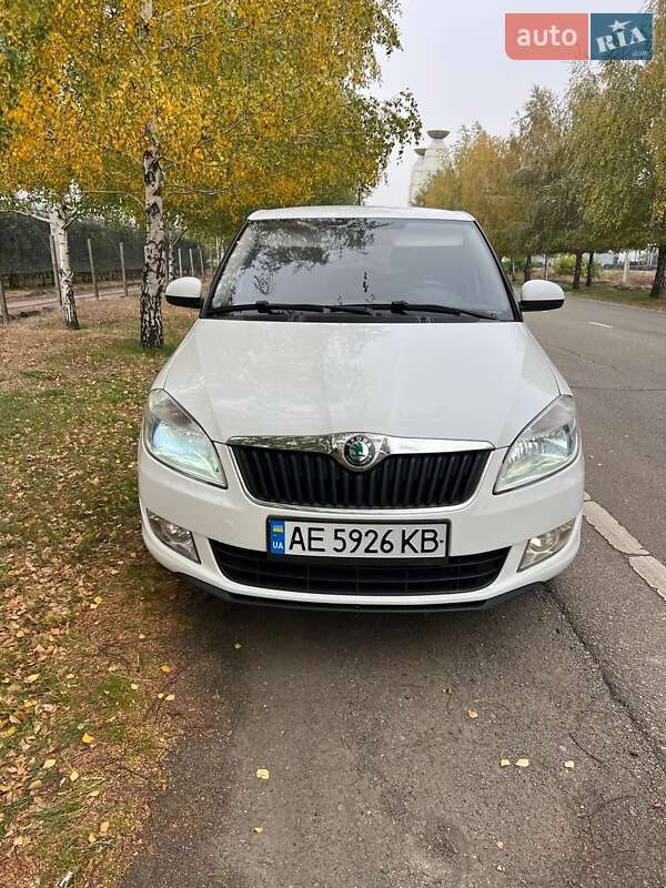 Хетчбек Skoda Fabia 2012 в Дніпрі фото 13 Хетчбек Skoda Fabia 2012 в Дніпрі