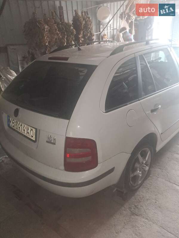 Універсал Skoda Fabia 2002 в Дніпрі