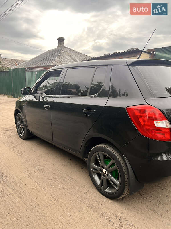 Хэтчбек Skoda Fabia 2010 в Славянске