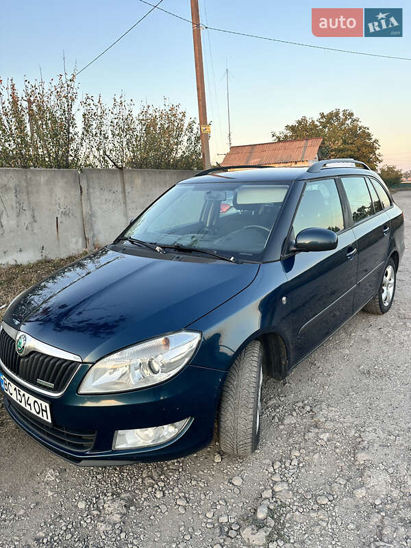 Универсал Skoda Fabia 2012 в Новомосковске