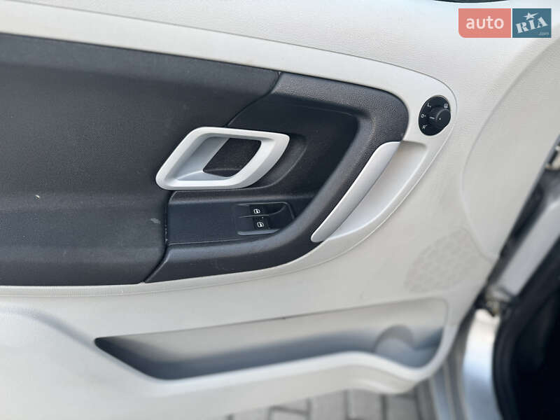 Универсал Skoda Fabia 2010 в Ровно фото 15 Универсал Skoda Fabia 2010 в Ровно